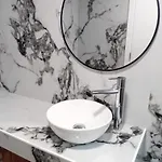 Ninho Da Avo Selvagem Montalegre