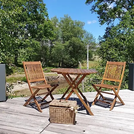 Ninho Da Avo Selvagem * Montalegre